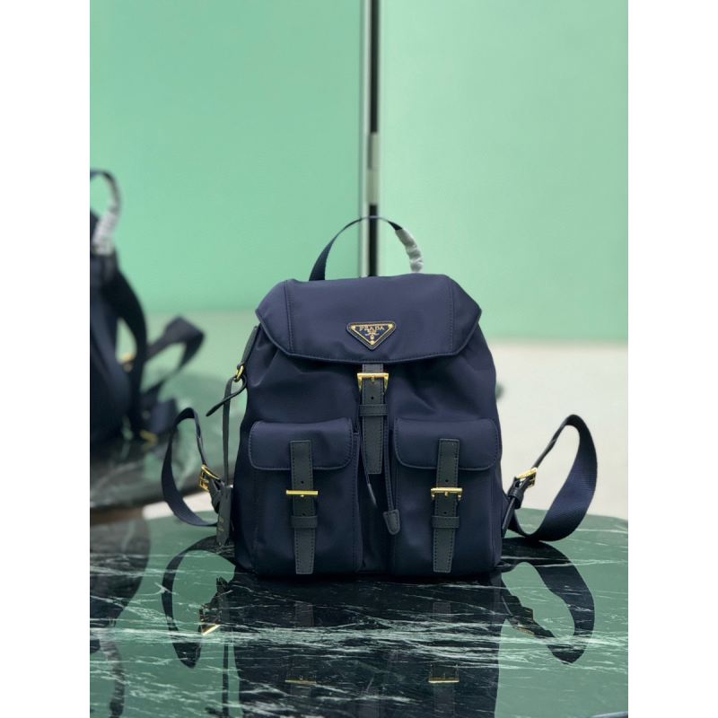 Prada Re-Edition 1978 Kleiner Rucksack aus Re-Nylon-Ostseeblau