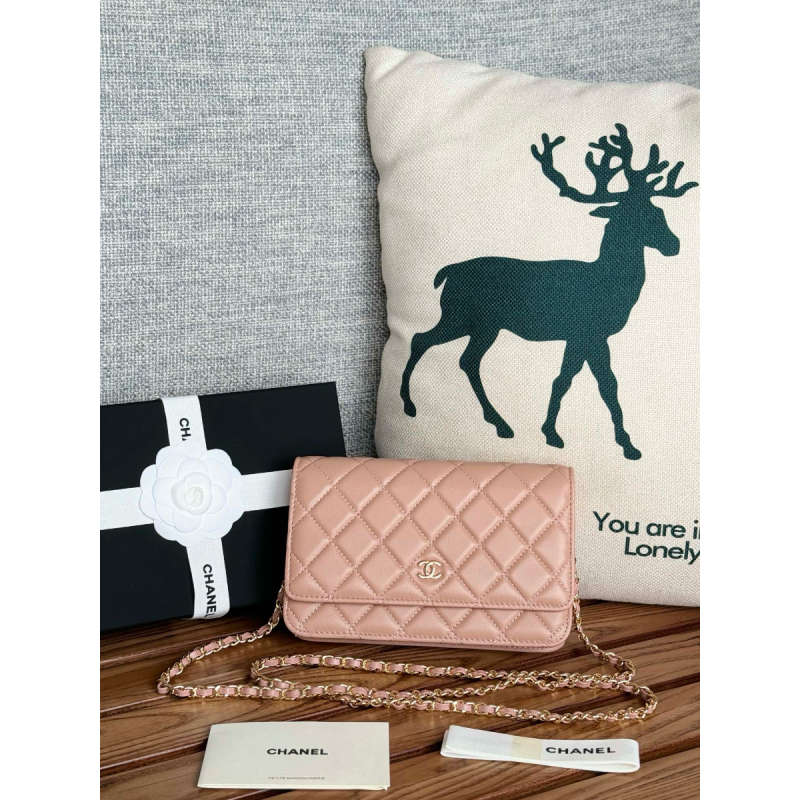 Chanel Classic Wallet on Chain 