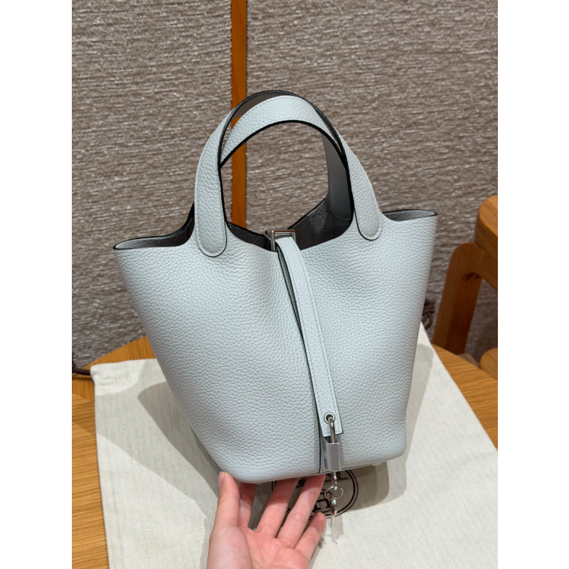Hermes Tasche Picotin Lock 18/22- Blue Pale
